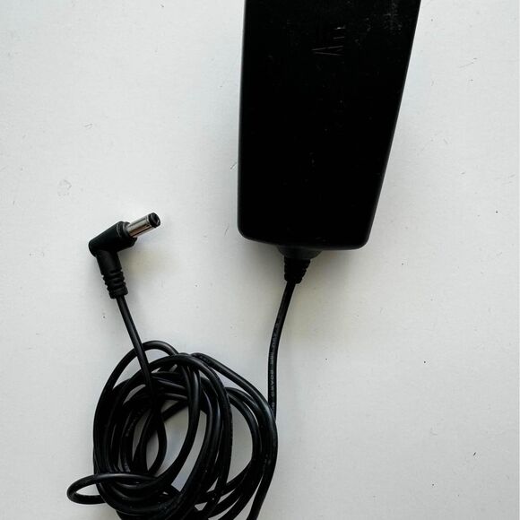 2 Spectrum TV Remotes + Power Adapter+ Ethernet Cables & Video Cables - Picture 6 of 10